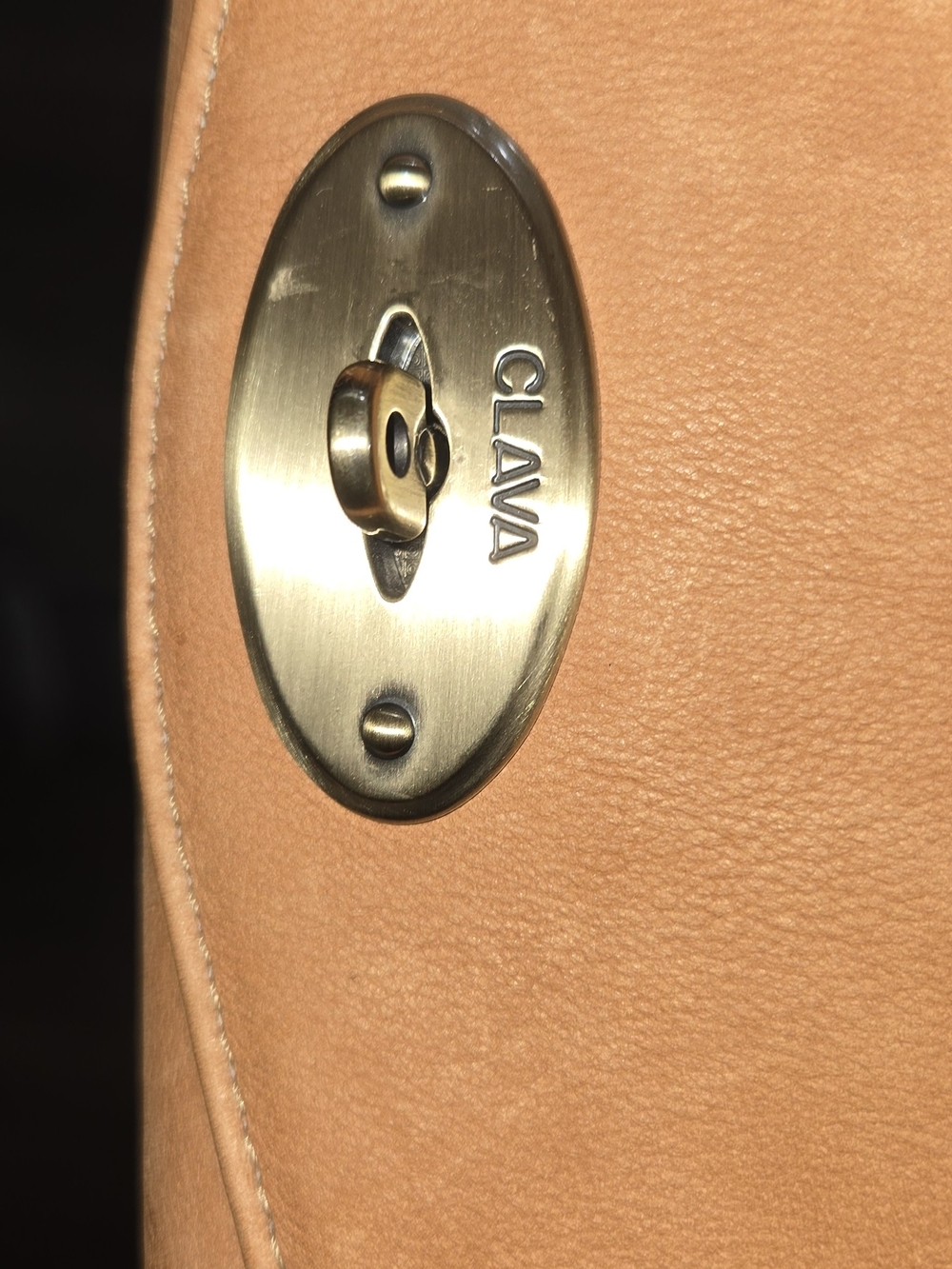 CLAVA Tan Leather Shoulder Bag with Brushed Gold Turnlock